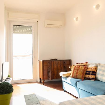 Lucifero View Apartment-Кальярі Екстер'єр фото